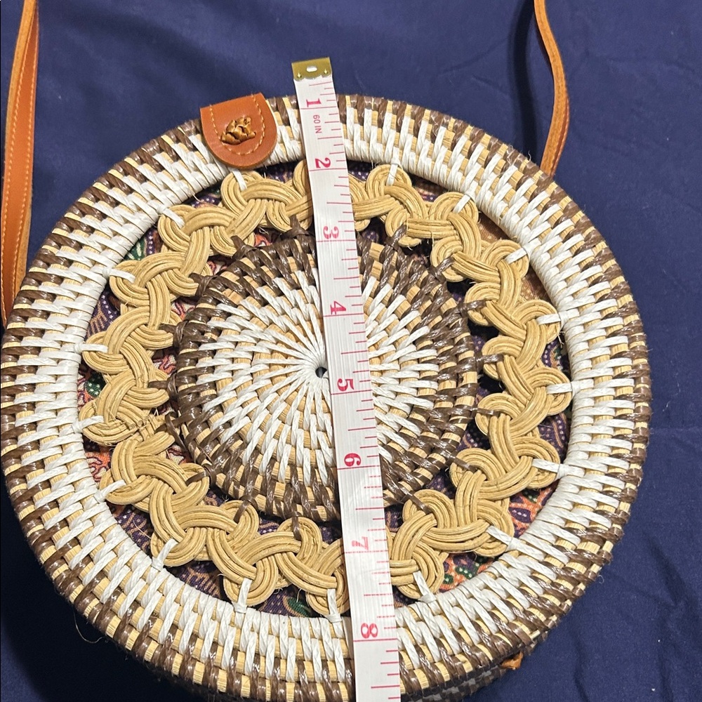 Handcrafted Tan and Cream Woven Round Bag - Picture 5 of 8